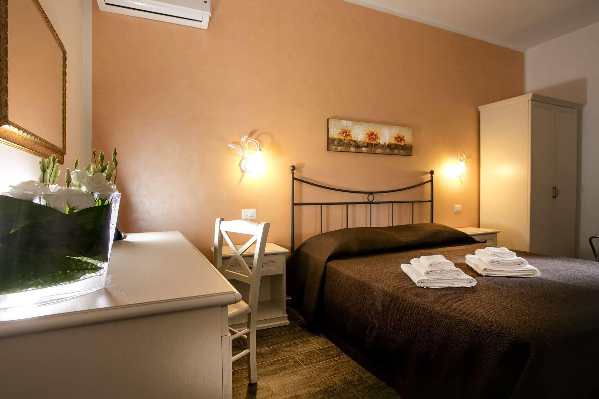 كاستيلوزو Triskell Camere & Relax المظهر الخارجي الصورة