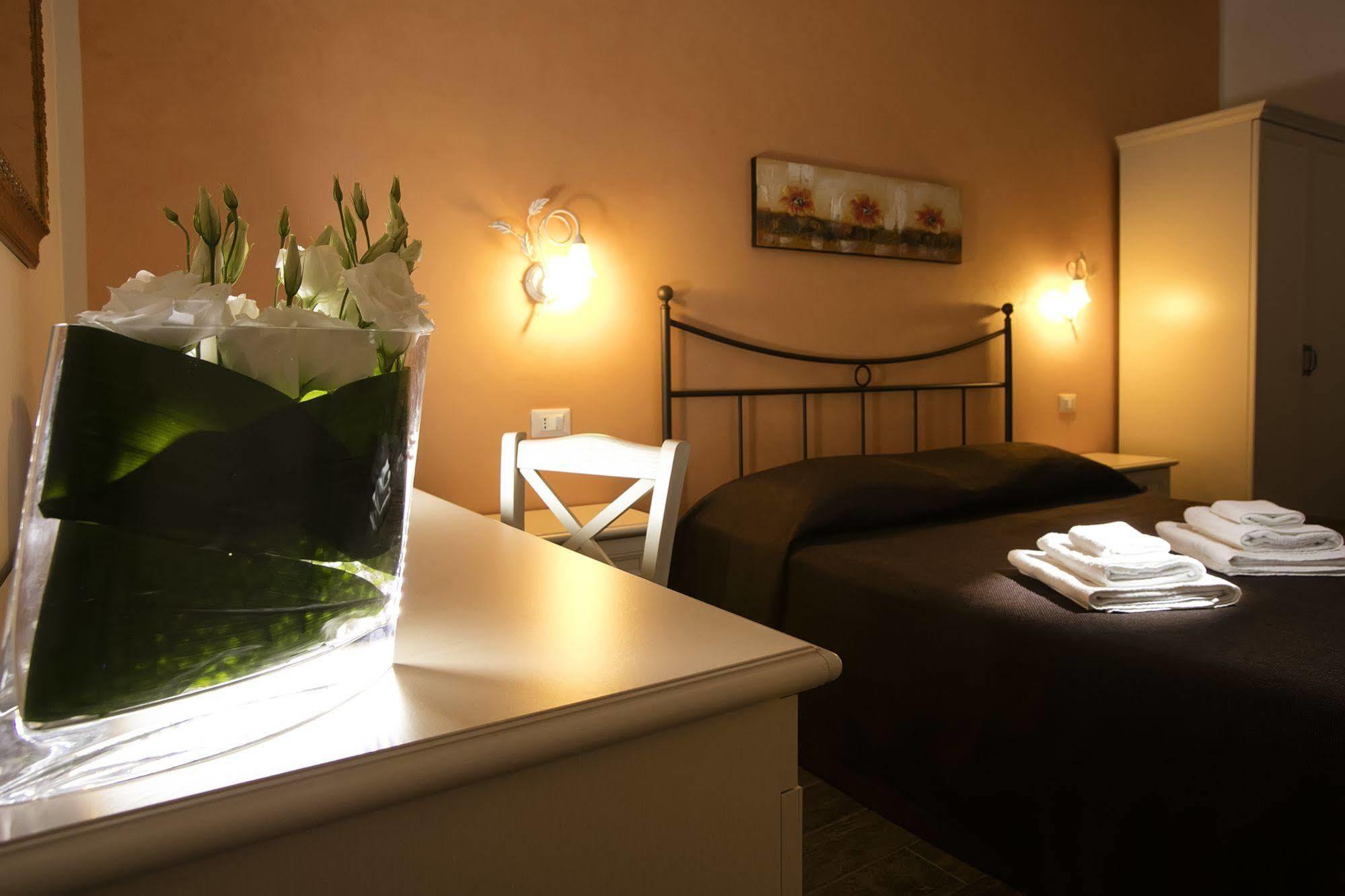 كاستيلوزو Triskell Camere & Relax المظهر الخارجي الصورة