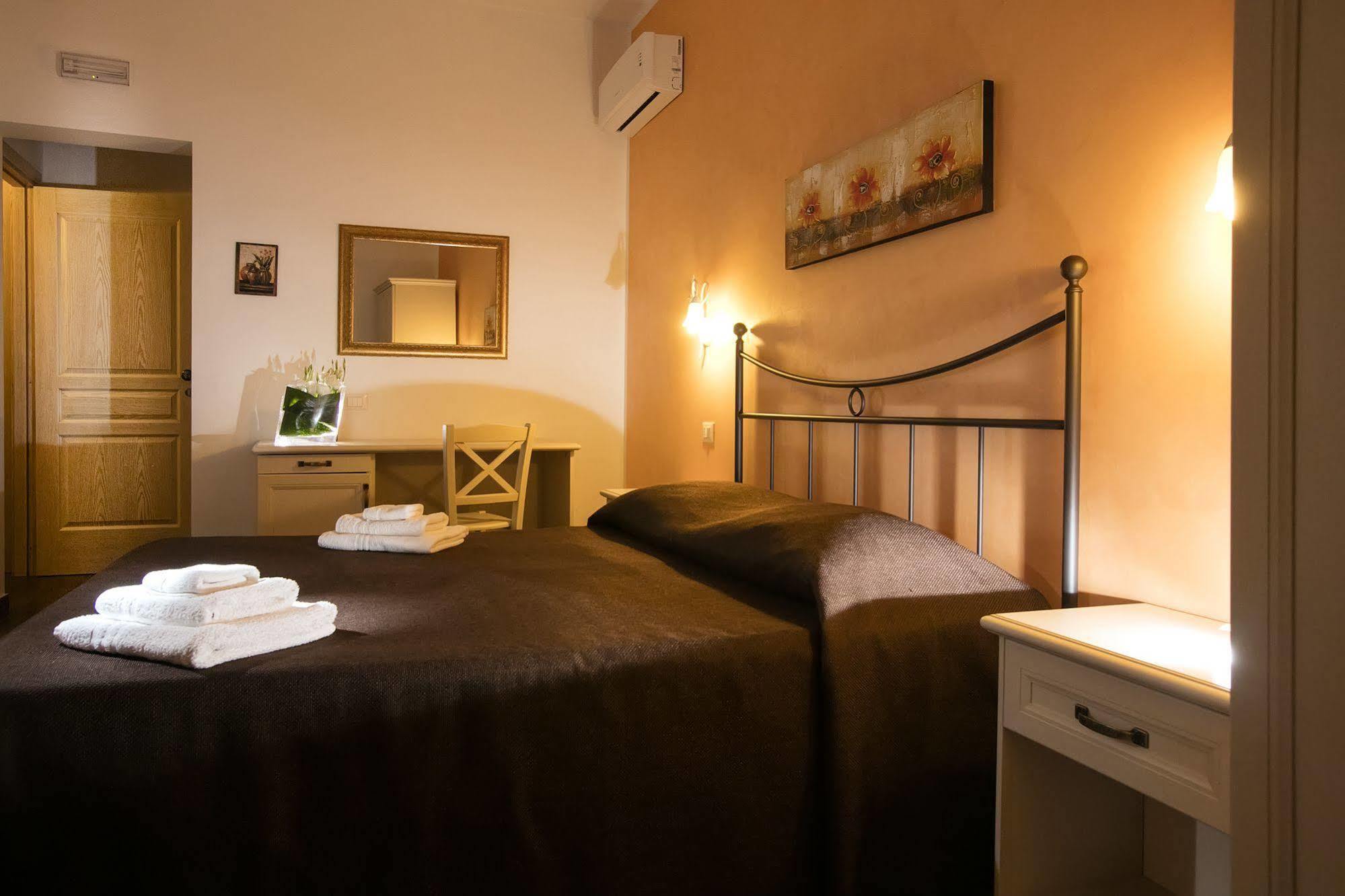 كاستيلوزو Triskell Camere & Relax المظهر الخارجي الصورة